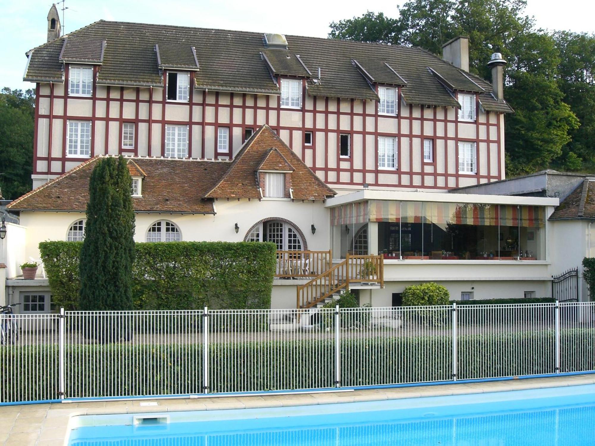 Hostellerie Du Chateau Onzain Extérieur photo